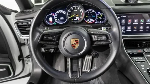 2022 Porsche Panamera - Images - 17