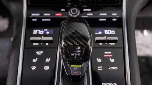 2022 Porsche Panamera - Images - 21