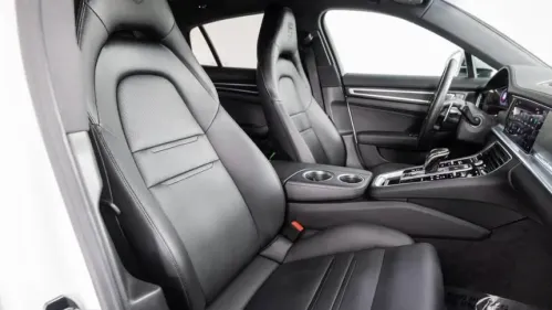 2022 Porsche Panamera - Images - 29