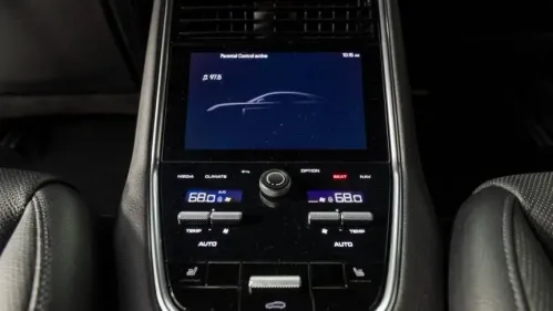 2022 Porsche Panamera - Images - 32