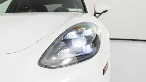 2022 Porsche Panamera - Images - 33