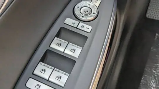 2024 Genesis Electrified GV70 5NMMCET15RH001927