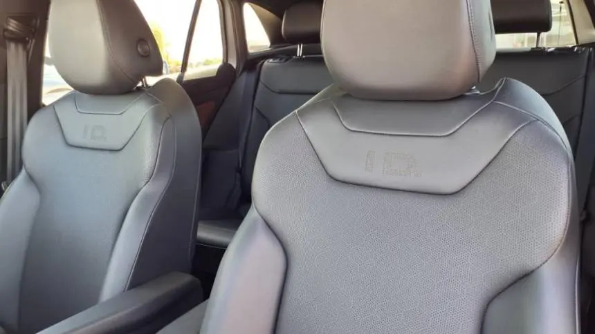 2021 Volkswagen ID.4 WVGTMPE29MP056435
