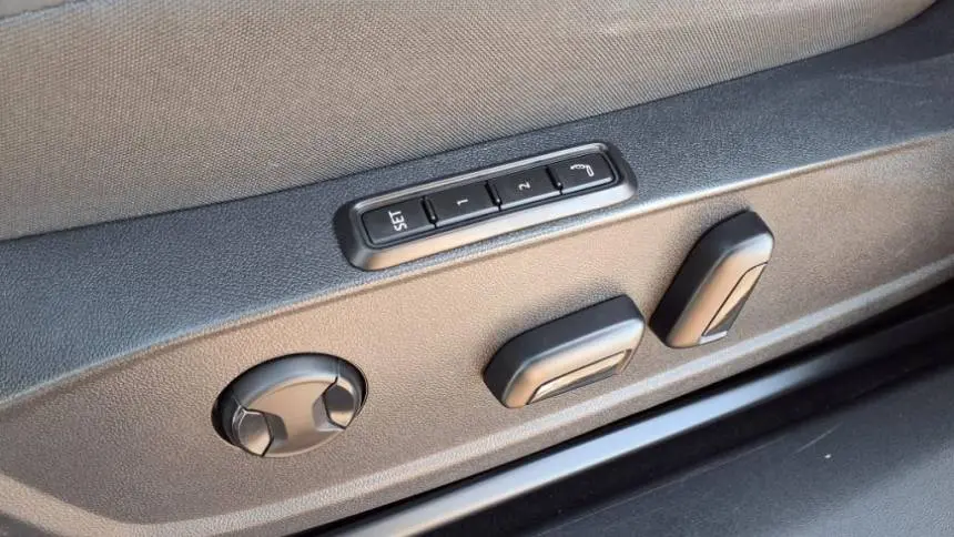 2021 Volkswagen ID.4 WVGTMPE29MP056435