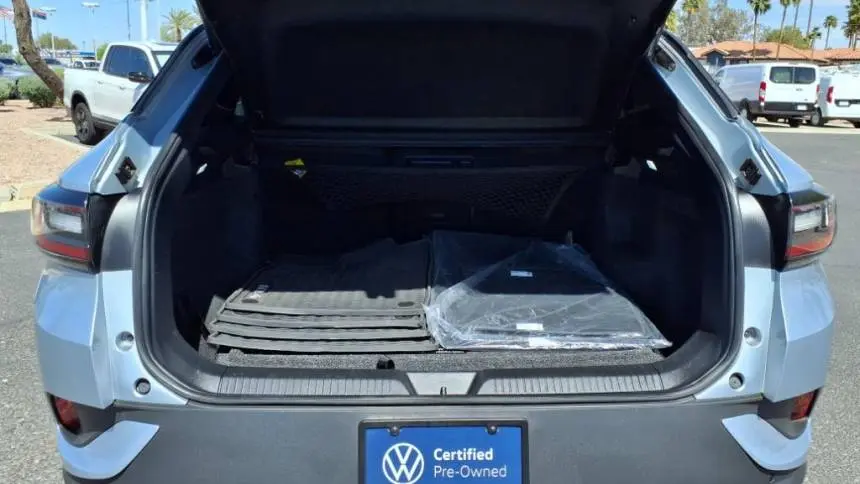 2021 Volkswagen ID.4 WVGTMPE29MP056435