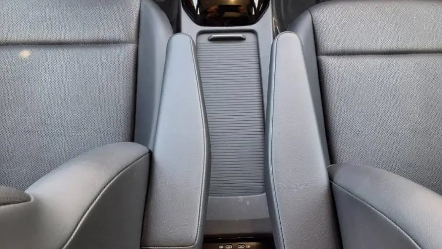 2021 Volkswagen ID.4 WVGTMPE29MP056435