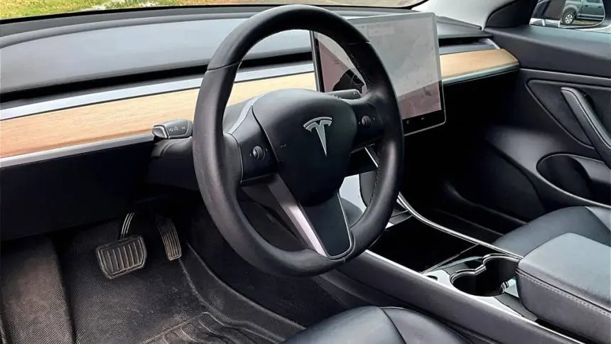 2019 Tesla Model 3 5YJ3E1EBXKF408430