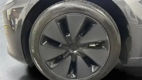2024 Tesla Model 3 5YJ3E1EB6RF828437