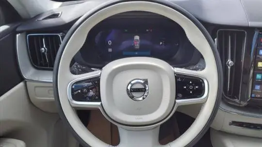 2025 Volvo XC60 YV4H60RC1S1159859