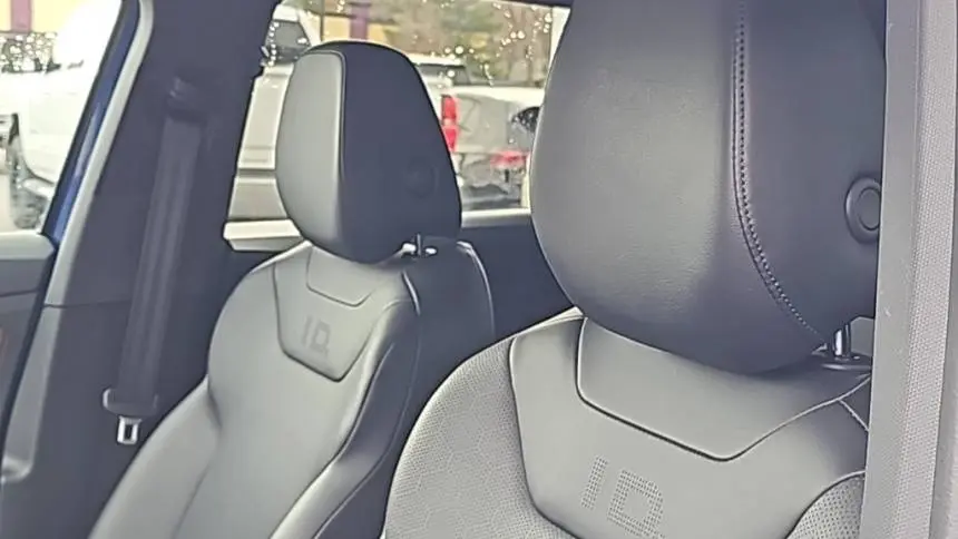 2021 Volkswagen ID.4 WVGKMPE2XMP040773