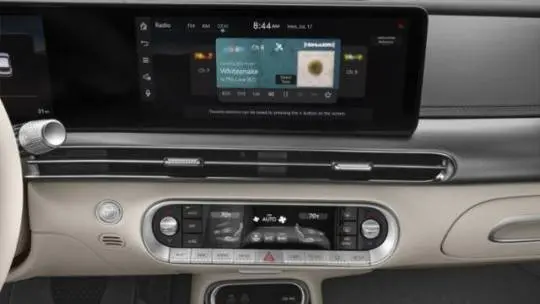 2025 Genesis GV60 KMUKCDSC7SU027798