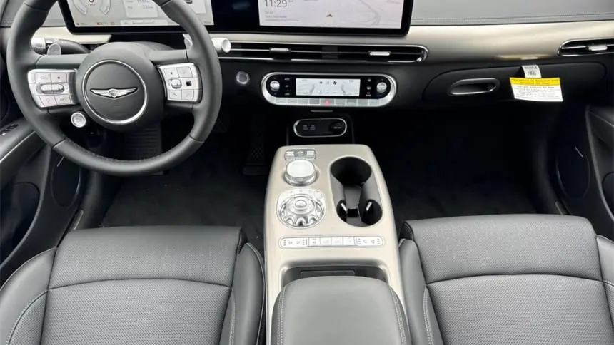 2025 Genesis GV60 KMUKCDSC6SU028036