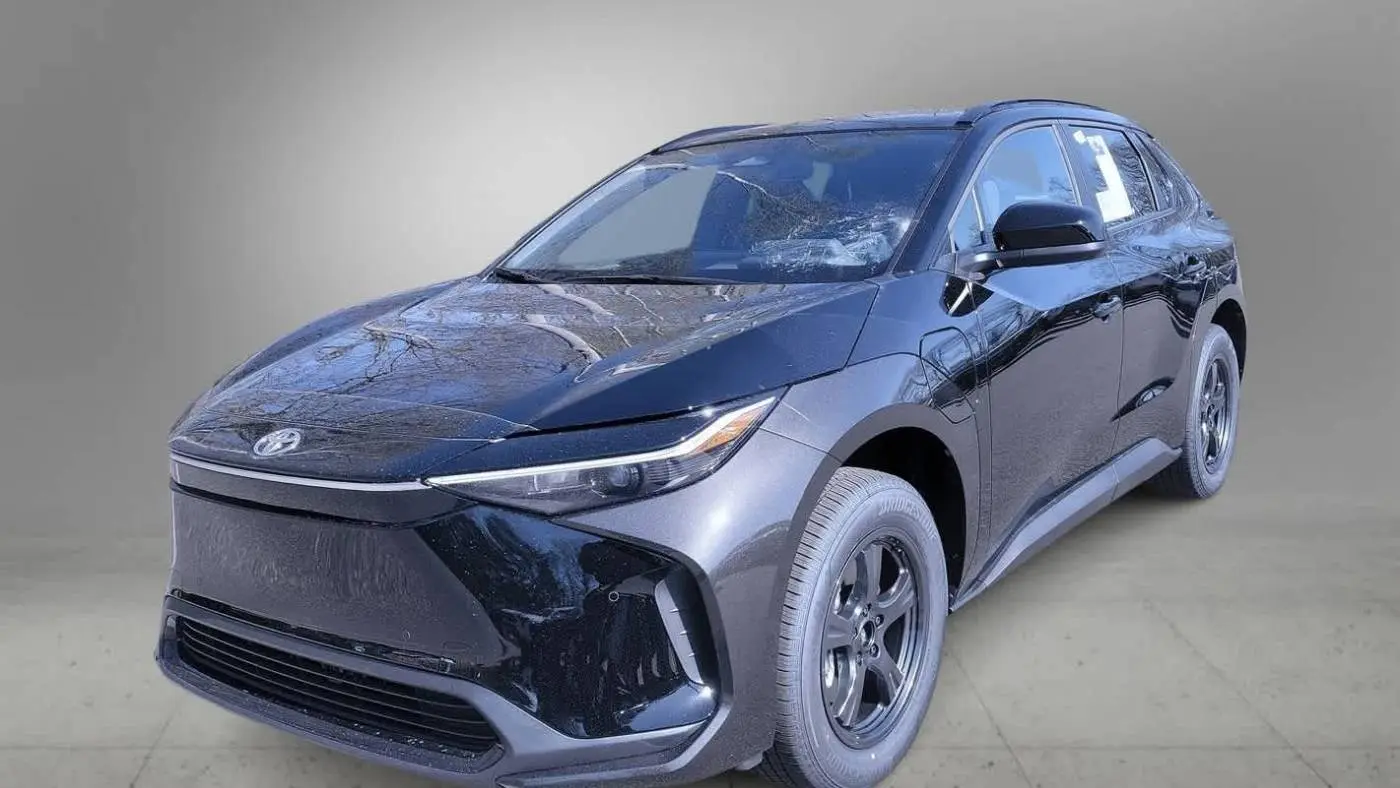 2025 Toyota bZ4X JTMABACA7SA101798