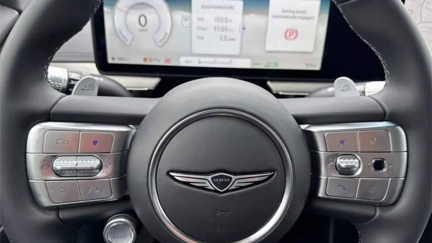 2025 Genesis GV60 KMUKCDSC6SU028036