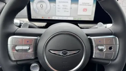 2025 Genesis GV60 KMUKCDSC6SU028036