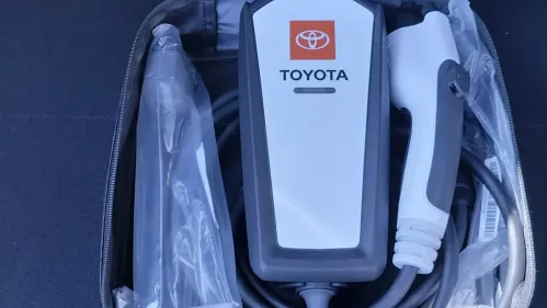 2025 Toyota bZ4X JTMABACA7SA101798