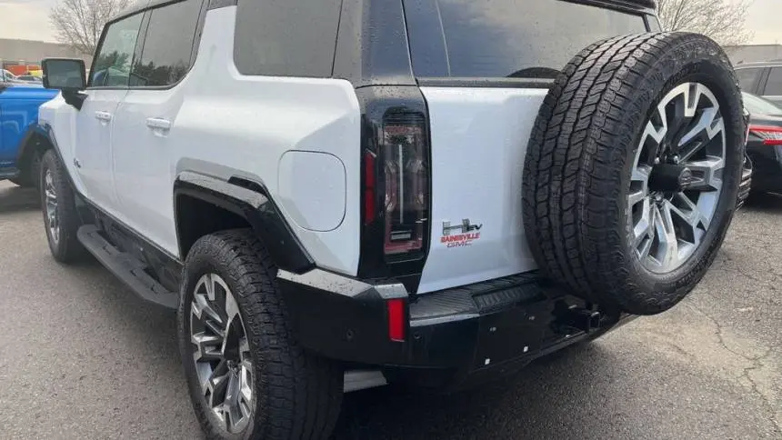 2024 GMC HUMMER EV SUV 1GKB0NDE3RU113964