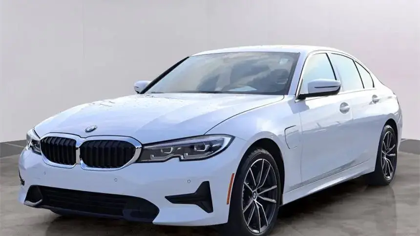 2021 BMW 3 Series - Images - 3