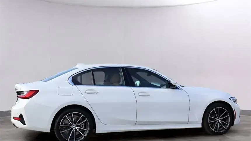 2021 BMW 3 Series - Images - 4