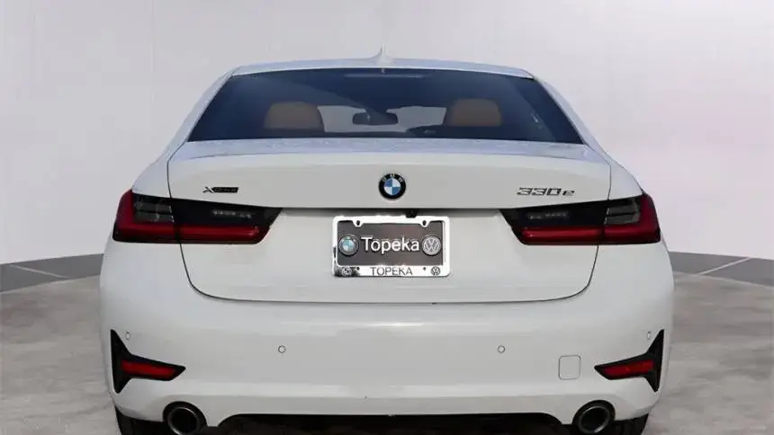 2021 BMW 3 Series - Images - 6