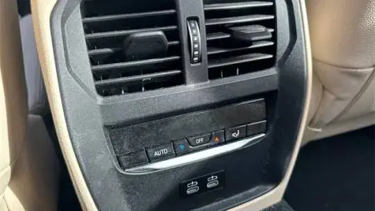 2021 BMW 3 Series - Images - 17