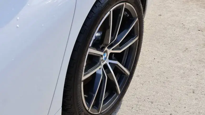2021 BMW 3 Series - Images - 40