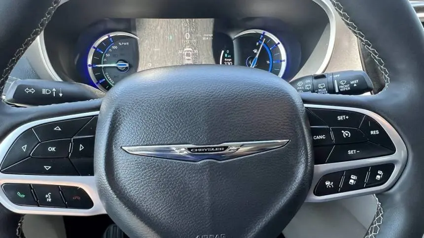 2023 Chrysler Pacifica 2C4RC1L75PR631078