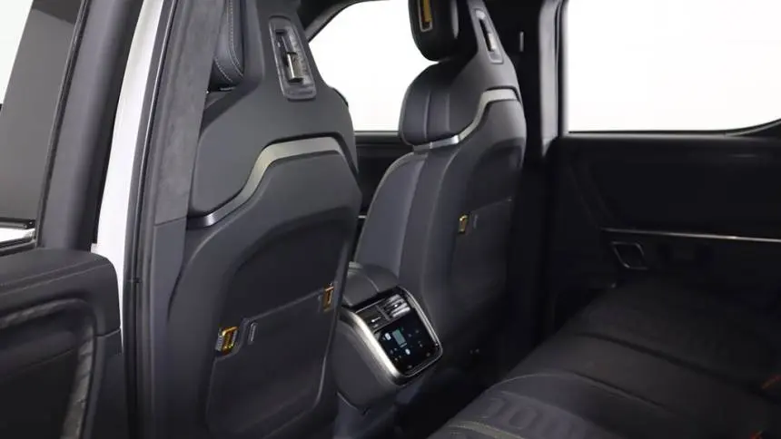 2022 Rivian R1T 7FCTGAAL8NN000890
