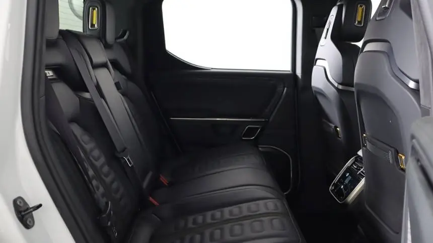 2022 Rivian R1T 7FCTGAAL8NN000890