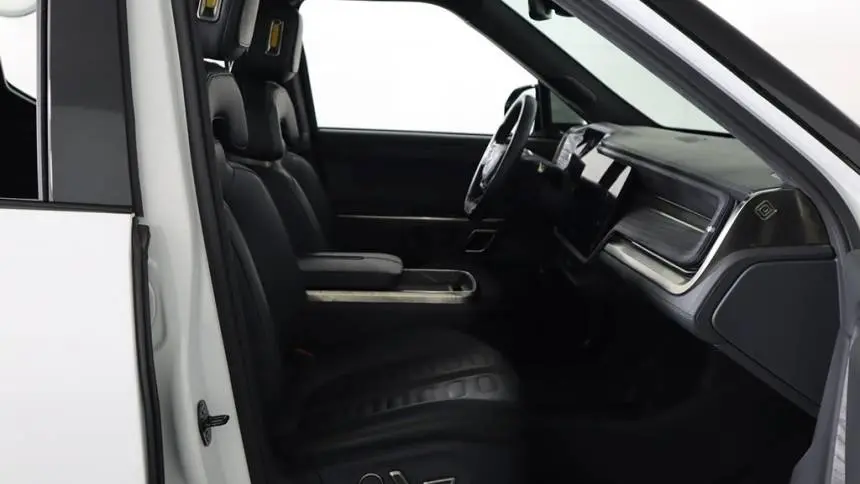 2022 Rivian R1T 7FCTGAAL8NN000890