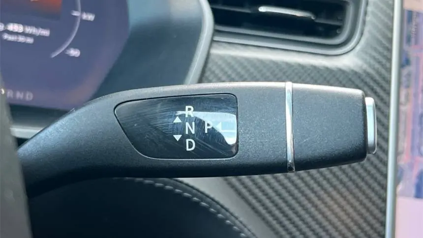 2018 Tesla Model X 5YJXCDE29JF100270