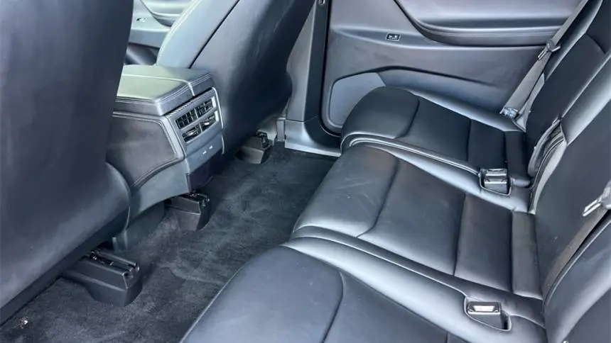 2018 Tesla Model X 5YJXCDE29JF100270