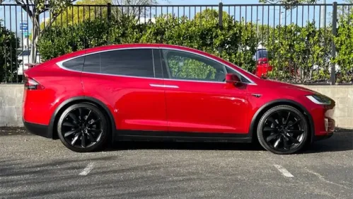 2018 Tesla Model X 5YJXCDE29JF100270
