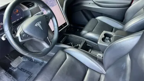 2018 Tesla Model X 5YJXCDE29JF100270