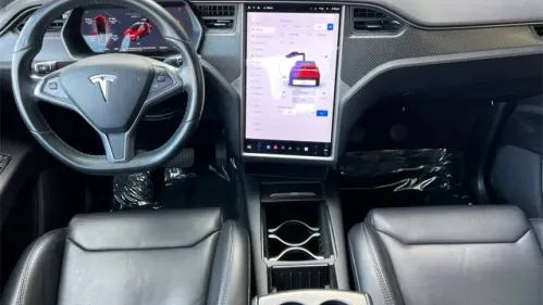 2018 Tesla Model X 5YJXCDE29JF100270