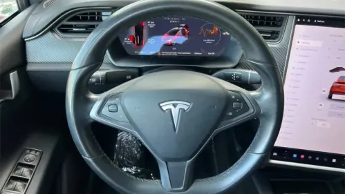 2018 Tesla Model X 5YJXCDE29JF100270