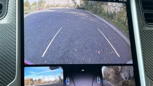 2018 Tesla Model X 5YJXCDE29JF100270