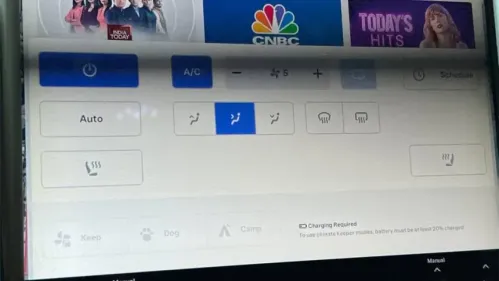 2018 Tesla Model X 5YJXCDE29JF100270