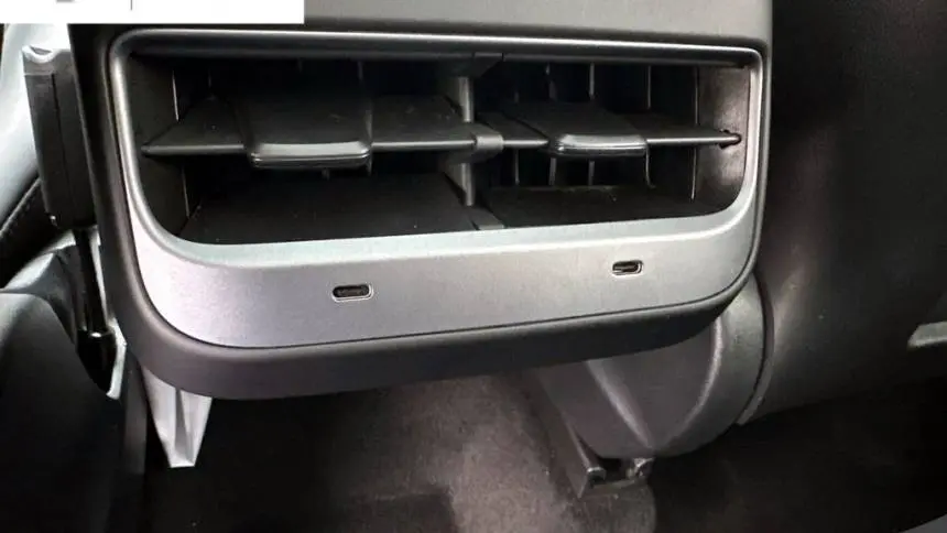 2021 Tesla Model Y 5YJYGDEE2MF072268