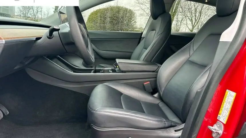 2021 Tesla Model Y 5YJYGDEE2MF072268