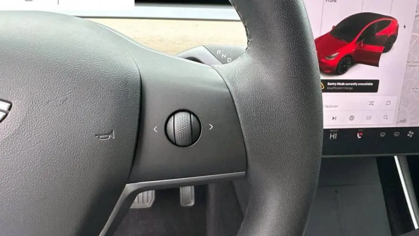 2021 Tesla Model Y 5YJYGDEE2MF072268