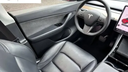 2021 Tesla Model Y 5YJYGDEE2MF072268