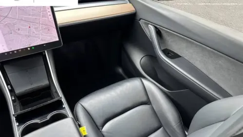 2021 Tesla Model Y 5YJYGDEE2MF072268