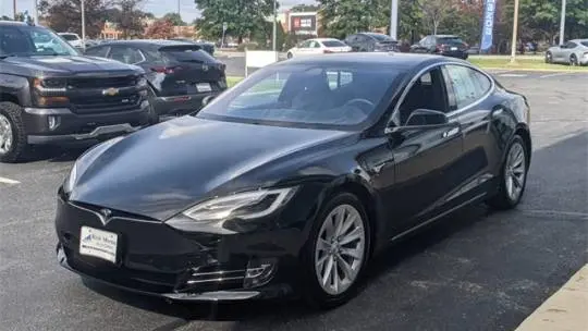 2017 Tesla Model S 5YJSA1E11HF196606