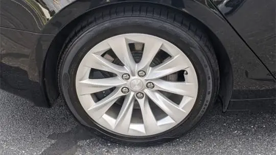 2017 Tesla Model S 5YJSA1E11HF196606