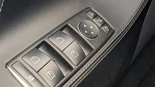 2017 Tesla Model S 5YJSA1E11HF196606