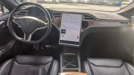 2017 Tesla Model S 5YJSA1E11HF196606