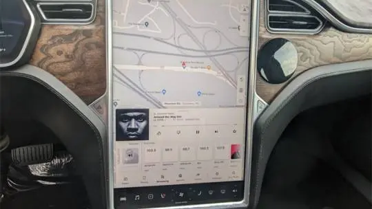 2017 Tesla Model S 5YJSA1E11HF196606