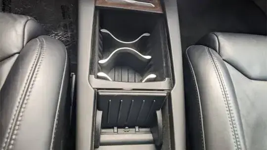 2017 Tesla Model S - Images - 19
