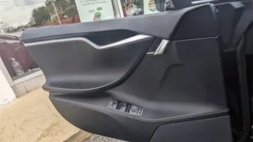 2017 Tesla Model S 5YJSA1E11HF196606